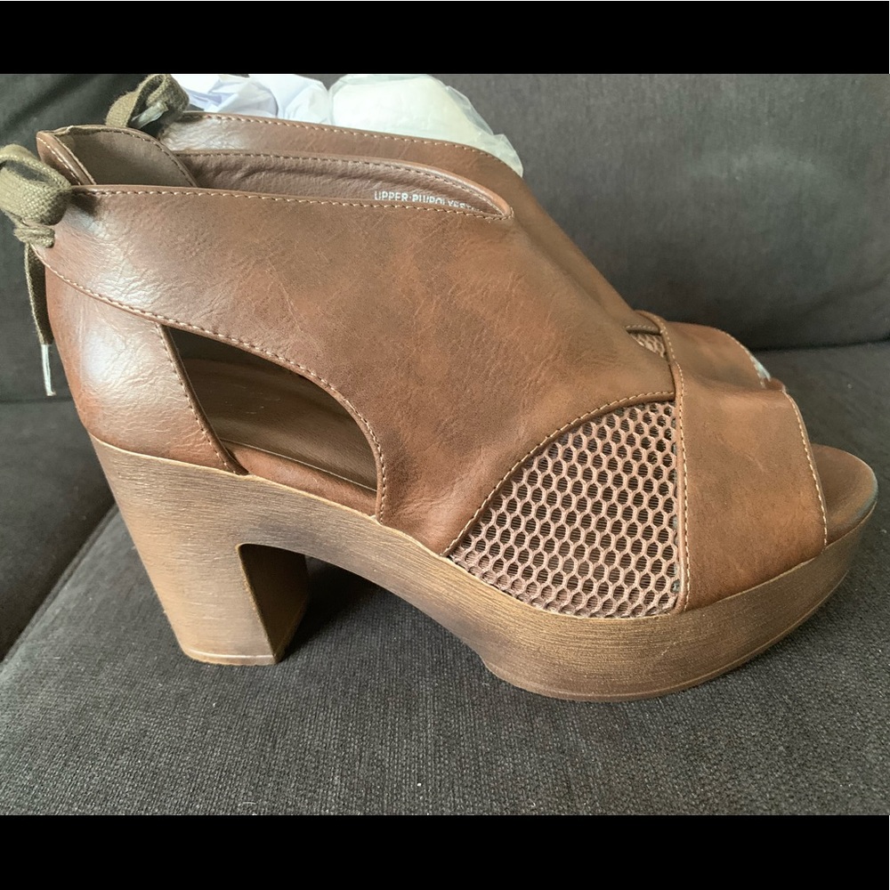 Journee Collection Sorely Block Heel